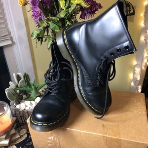 Black Doc Martens NWOT Size 6